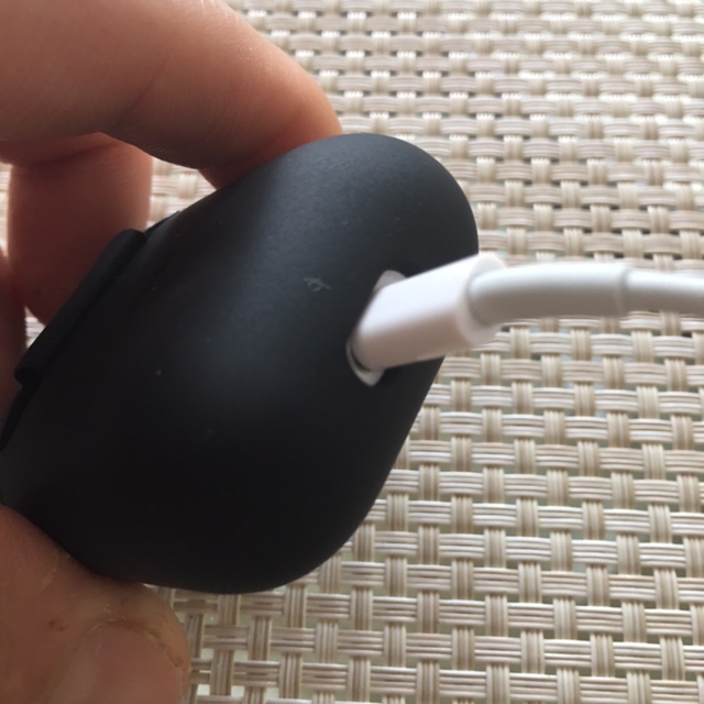 充電ケース